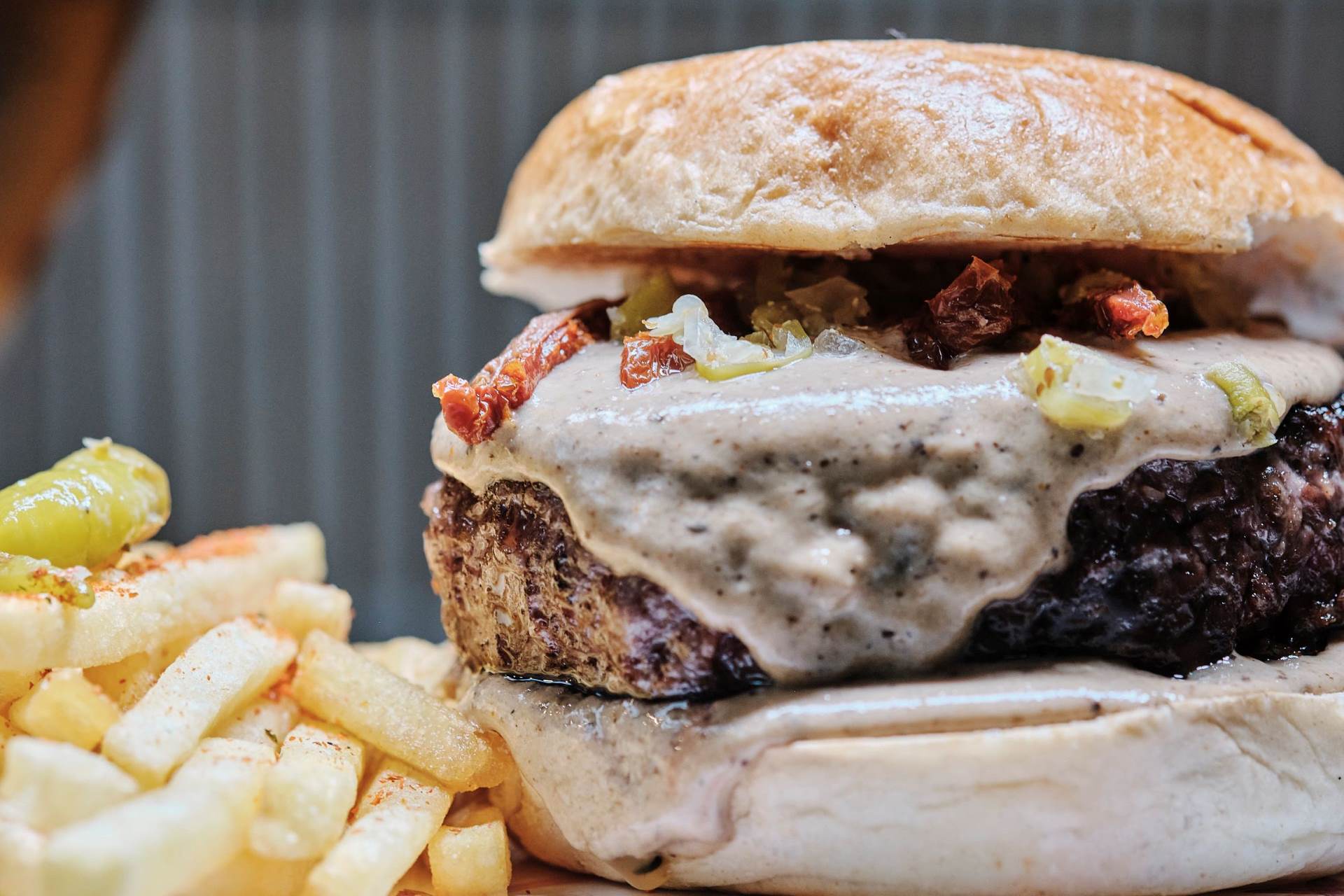 Hamburguesa BAJAMED de Mestís – Cuina d’autor a Palma Hamburguesa d'autor a Mestís, cuina BAJAMED a Santa Catalina, Palma de Mallorca